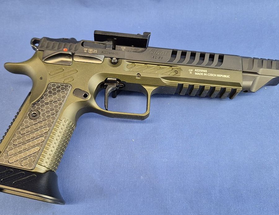 Arma Zeka Giant Kal.9x19mm Black/OD Green 20 Schuss