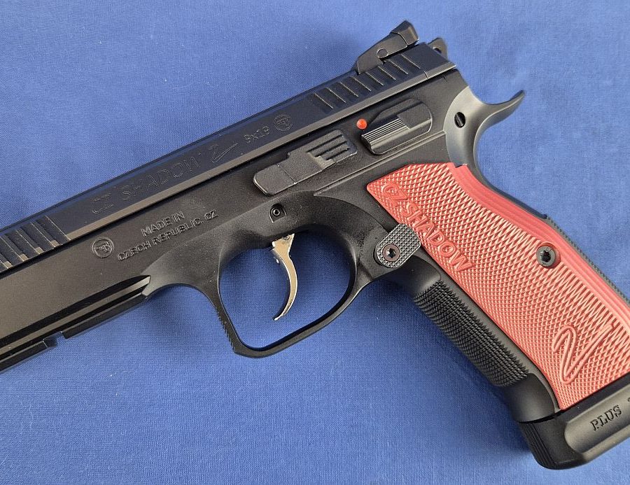 CZ Shadow 2 Bushing Red Grips and Blue Grips Kal.9x19mm