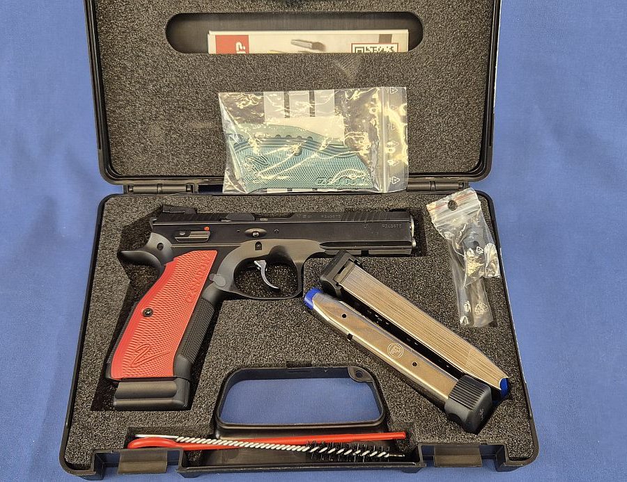 CZ Shadow 2 Bushing Red Grips and Blue Grips Kal.9x19mm
